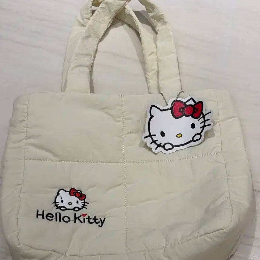 [BUNJANG] Hello Kitty Quilting Tote Bag - Ivory / 헬로키티 퀼팅 토트백 아이보리