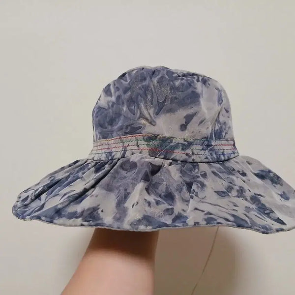 [BUNJANG] Navy Straw Hat with Gold Glitter / 여름 챙모자