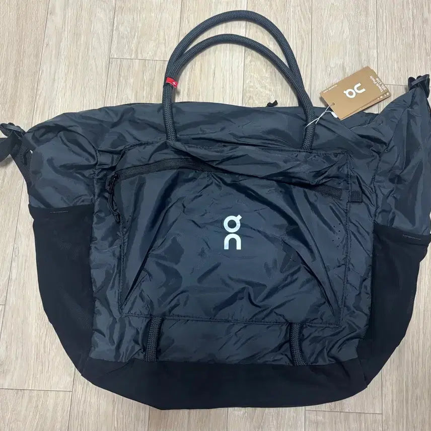 [BUNJANG] Onrunning Track Pack Light Duffel Bag 35L Black / 온러닝 트랙팩 라이트 더플백 35L 블랙/ 새 상품