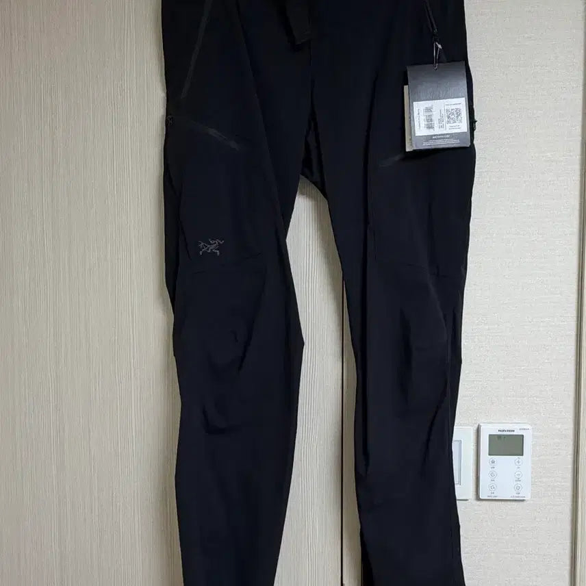 [BUNJANG] Arc'teryx Palisade Pants Black 34 New / 아크테릭스 팰리세이드 팬츠 블랙 34 새상품