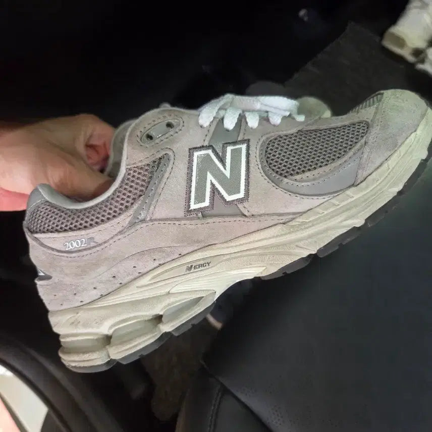 [BUNJANG] New Balance 2002R Grey Suede Sneakers / 뉴발란스 2002R 그레이 스웨이드 스니커즈