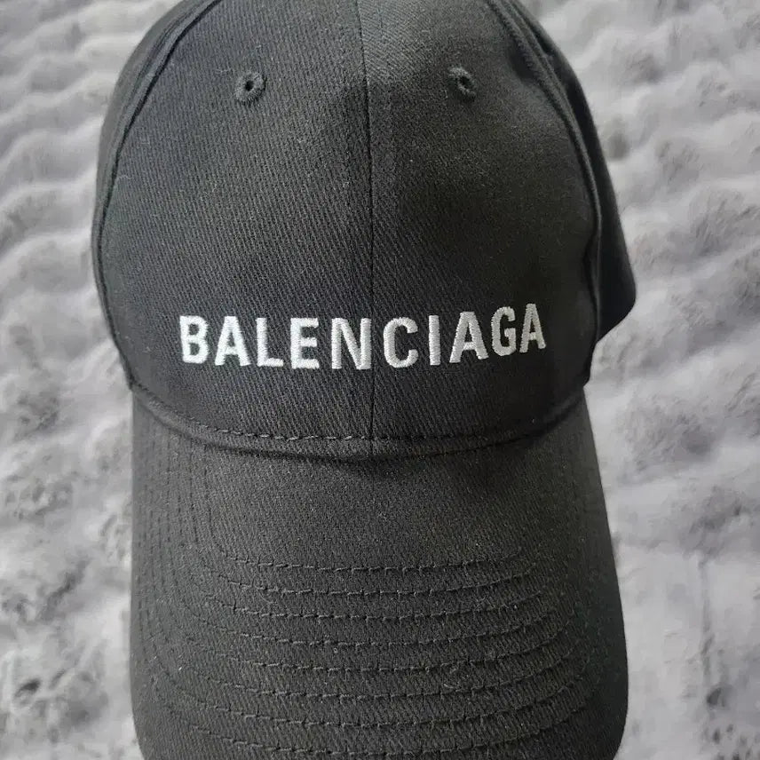 [BUNJANG] Balenciaga Black Logo Baseball Cap / 발렌시아가 모자