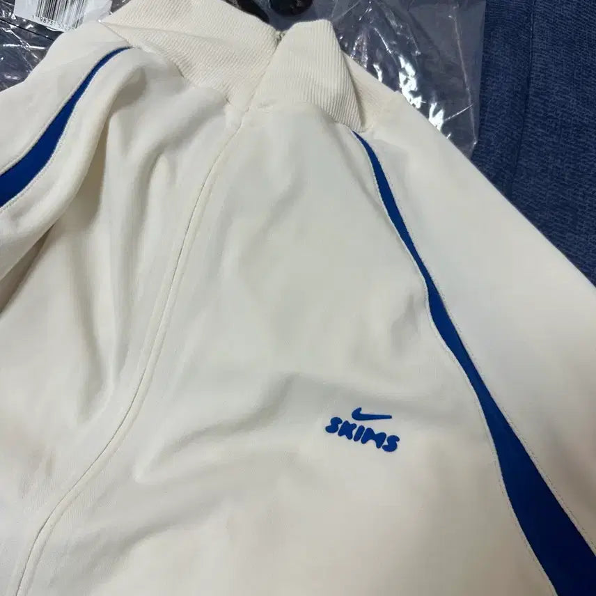 [BUNJANG] Nike x SKIMS Half Zip Jacket / 새상품 나이키 x 스킴스 하프 집업 자켓 95L