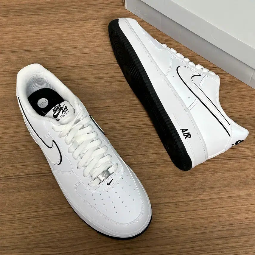 [BUNJANG] Nike Air Force 1 White Black Line Sole Leather Sneakers / 나이키 에어포스1 흰색 블랙라인 솔 남녀공용 가죽 스니커즈 데일리 캐주얼 슈즈