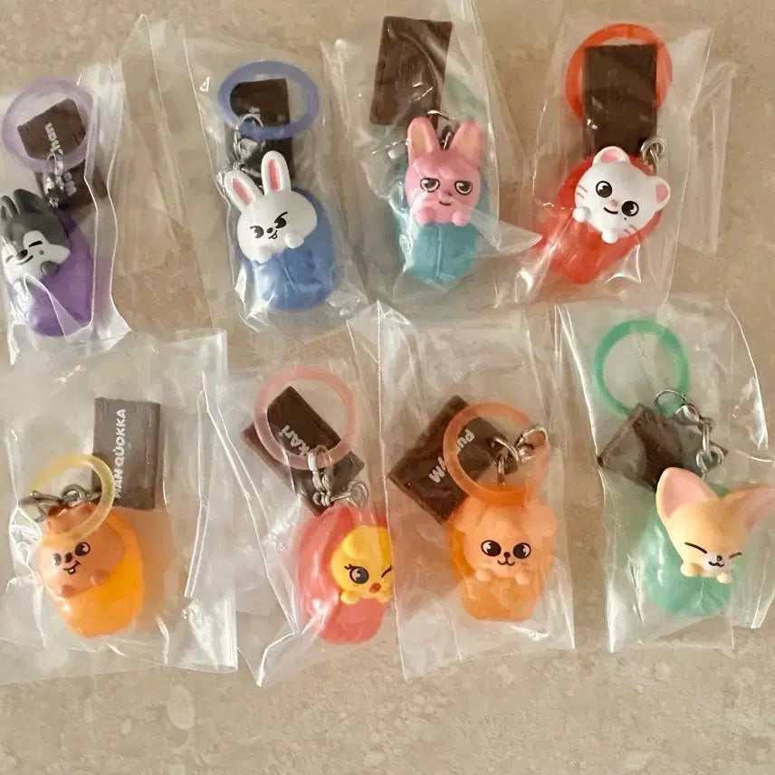 [BUNJANG] SKZOO Solo Camping Gacha Set (8 Pieces) / 스키주 솔로캠핑 가챠 8개 일괄