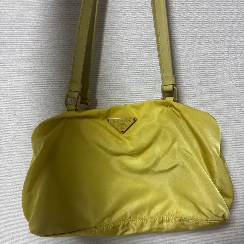 [BUNJANG] Prada Re-Nylon Shoulder Bag Yellow / 프라다 리나일론 숄더백