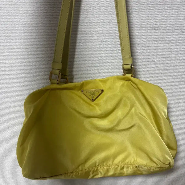 [BUNJANG] Prada Re-Nylon Shoulder Bag Yellow / 프라다 리나일론 숄더백