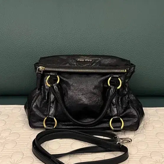 [BUNJANG] Miu Miu Leather Shoulder Bag / 미우미우 가방