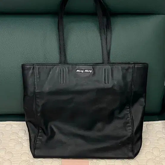 [BUNJANG] Miu Miu Black Leather Shoulder Bag / 미우미우 숄더백