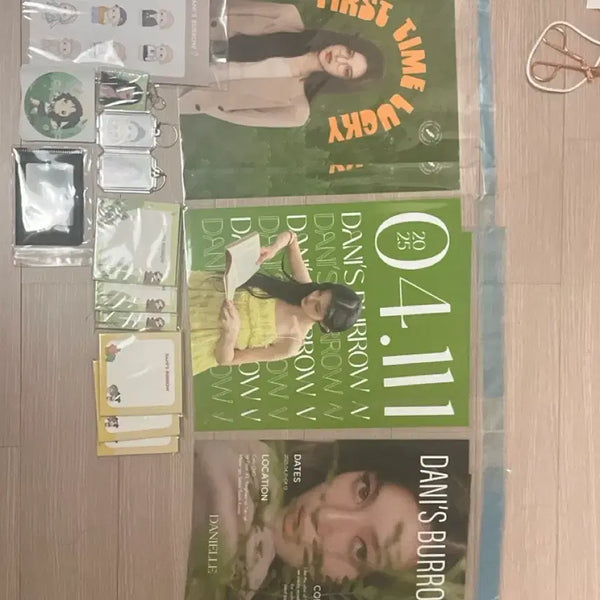 [BUNJANG] NewJeans Danielle 'DANI'S BURROW' Birthday Cafe Goods Set / (1등 상품) 뉴진스 다니엘 'DANI'S BURROW' 생카 생일카페 굿즈 세트 2025