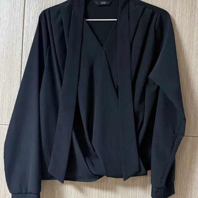 [BUNJANG] Stylish Black Tie Blouse / 타이블라우스