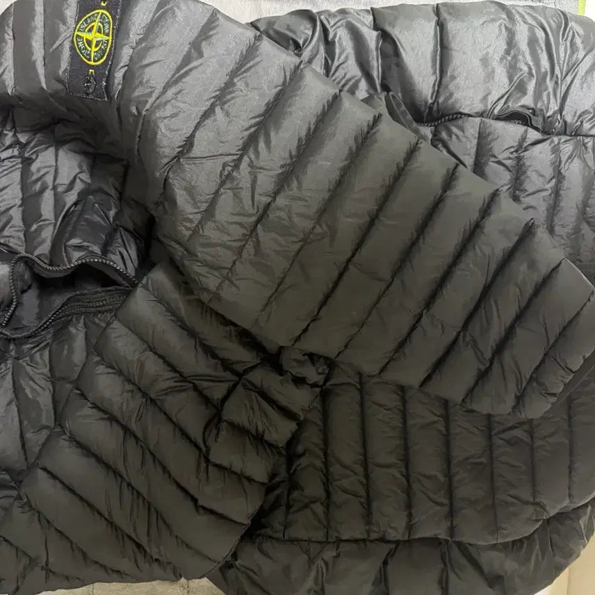 [BUNJANG] Stone Island Lightweight Softshell Jacket Black / 스톤아일랜드 경량패딩 블랙 바람막이 소프트쉘