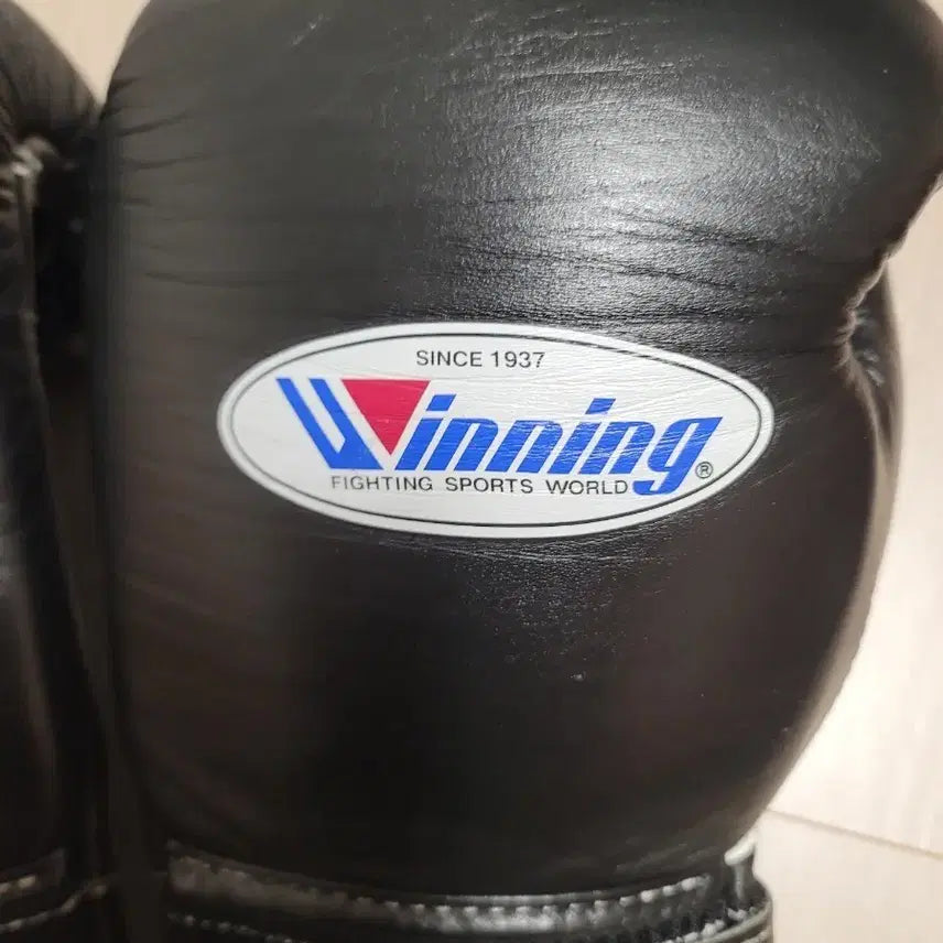 [BUNJANG] Winning Boxing Gloves Black 10oz / 위닝 복싱 글러브 블랙10온스