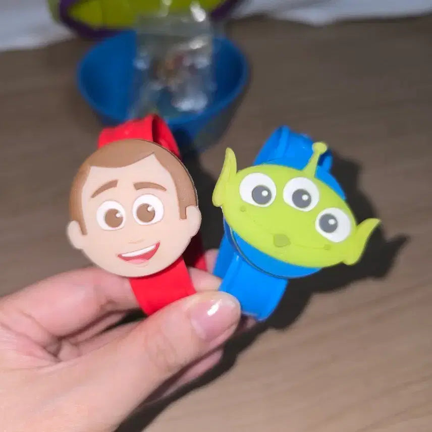 [BUNJANG] Disney Pixar Toy Story Alien & Woody Wristbands (Bundle Set) - Limited Edition / (희귀) 토이스토리 알린 우디 손목밴드 2개 일괄