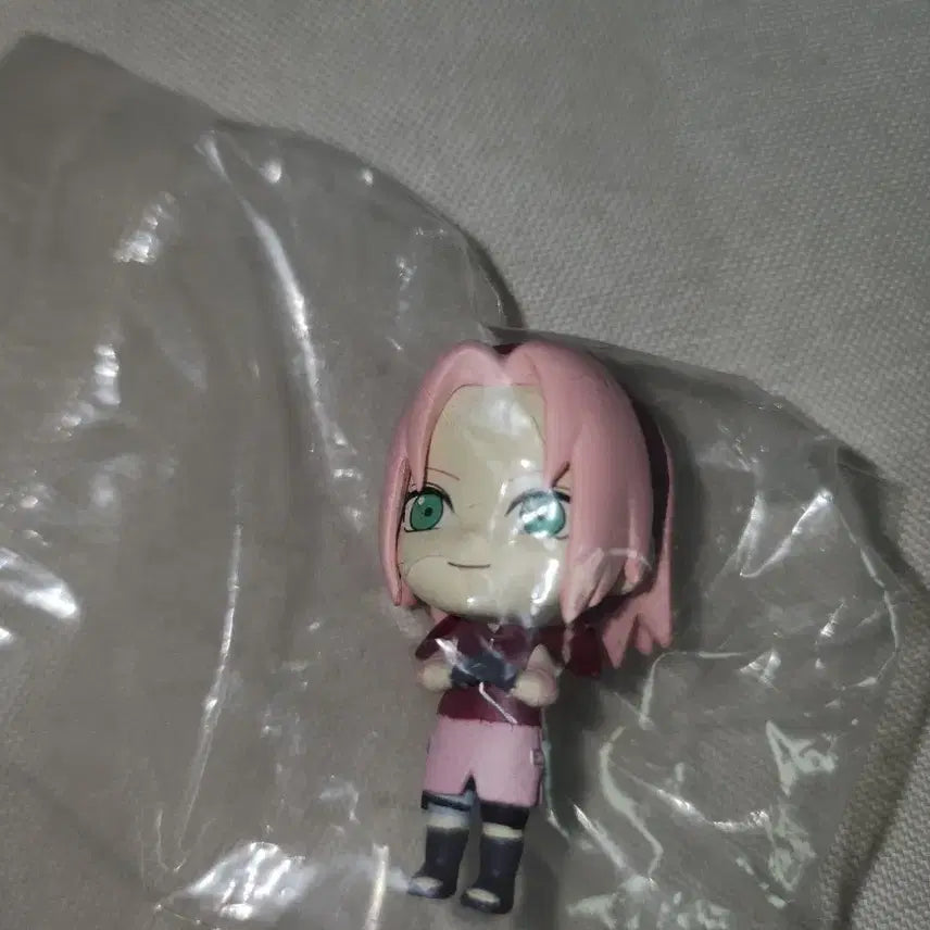 [BUNJANG] Naruto Sakura Chibi Figure / 나루토 사쿠라 frungia 가챠 치비 피규어