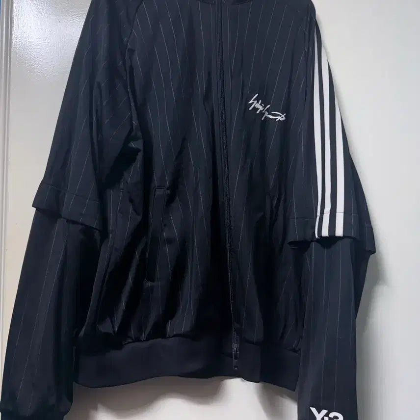 [BUNJANG] Y-3 Adidas Stripe Track Top L (105-108) / Y-3 아디다스 와이쓰리 스트라이프 트랙탑 L 105-108