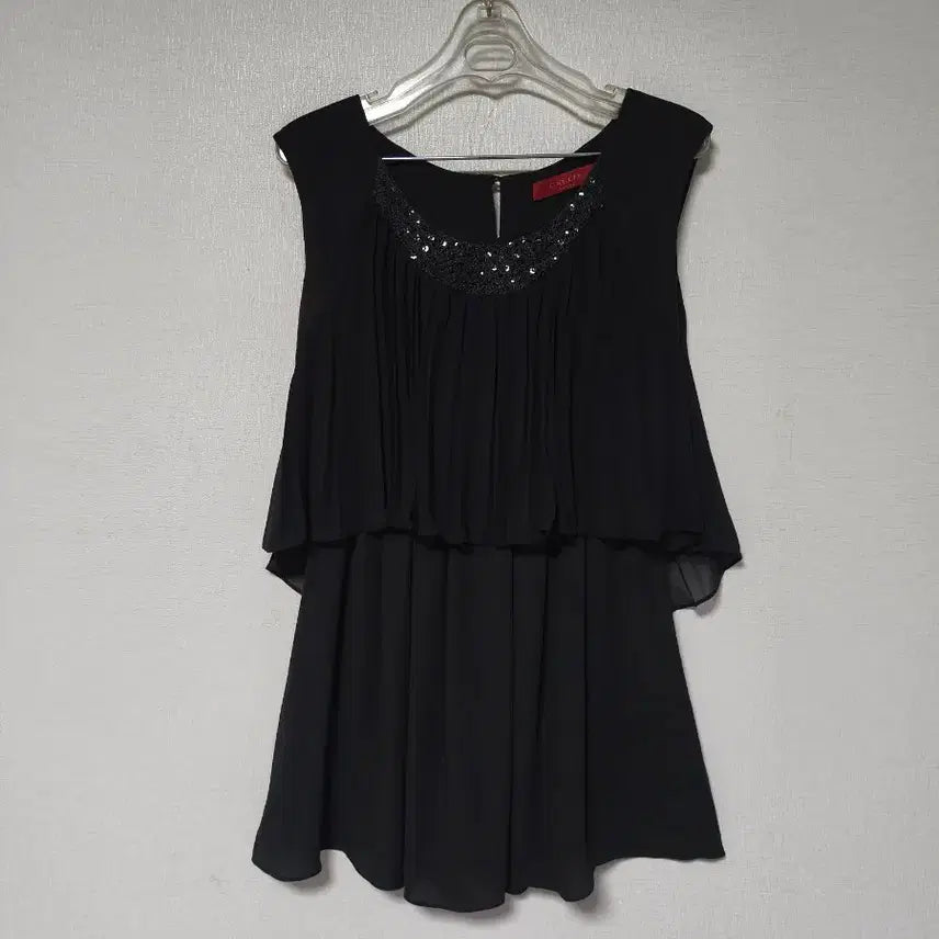 [BUNJANG] CALLIA SOLEZIA Sleeveless Chiffon Pleated Blouse / 새제품!CALLIA SOLEZIA(칼리아 솔레지아)쉬폰 플리츠 블라우스