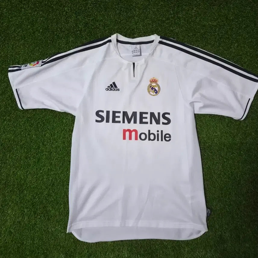 [BUNJANG] Real Madrid Beckham 2003/04 Debut Season Authentic Jersey (Size S) / 레알마드리드 베컴 데뷔시즌 유니폼 (03/04)