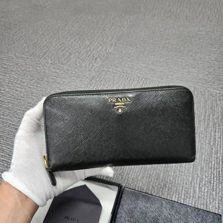 [BUNJANG] Prada Saffiano Metal Long Wallet / [특가][정품] 프라다 사피아노 메탈 장지갑