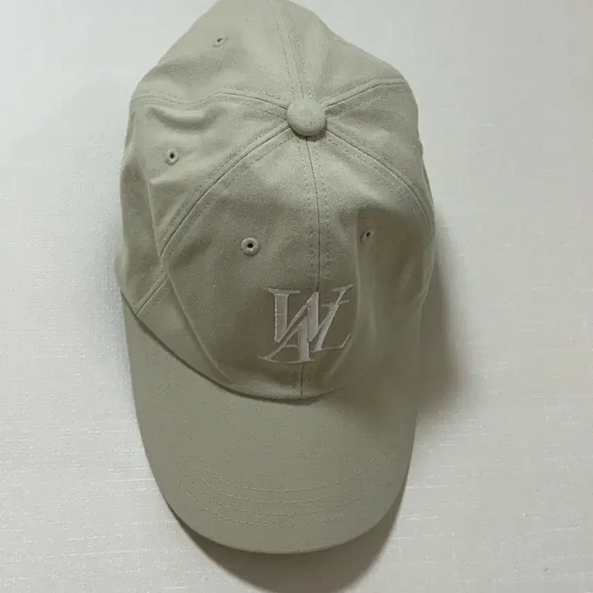 [BUNJANG] Wooalong Beige Ball Cap / 우알롱 베이지 볼캡