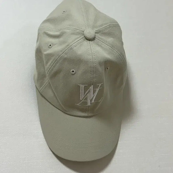 [BUNJANG] Wooalong Beige Ball Cap / 우알롱 베이지 볼캡