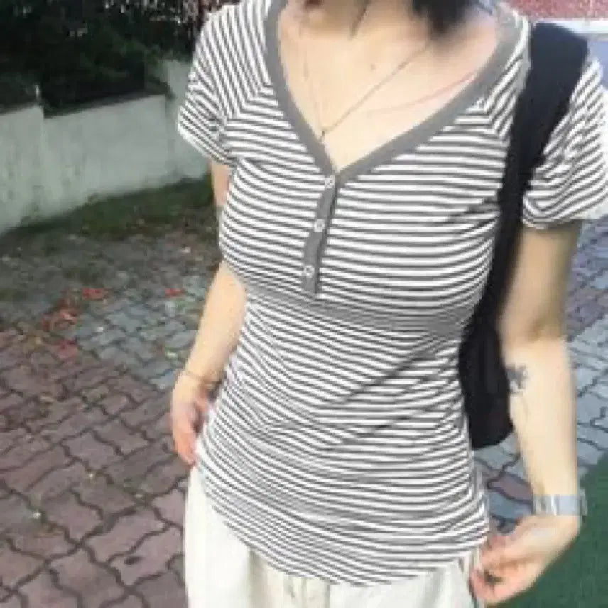 [BUNJANG] Stripe Short Sleeve T-Shirt / 에이블리 스트라이프 반팔 티셔츠