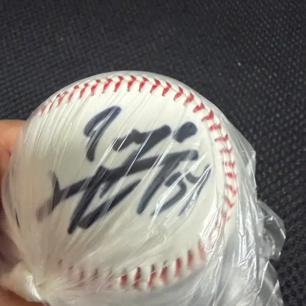 [BUNJANG] Autographed Baseball Bundle: Yoon Seok-min, Choi Hyung-woo, Seo Jae-eung, Park Byung-ho / 윤석민,최형우,서재응,박병호 사인볼 일괄 판매