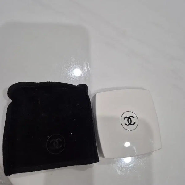 [BUNJANG] Chanel Eyeshadow Palette White Pearl / 샤넬아이섀도우 팔레트 화이트펄