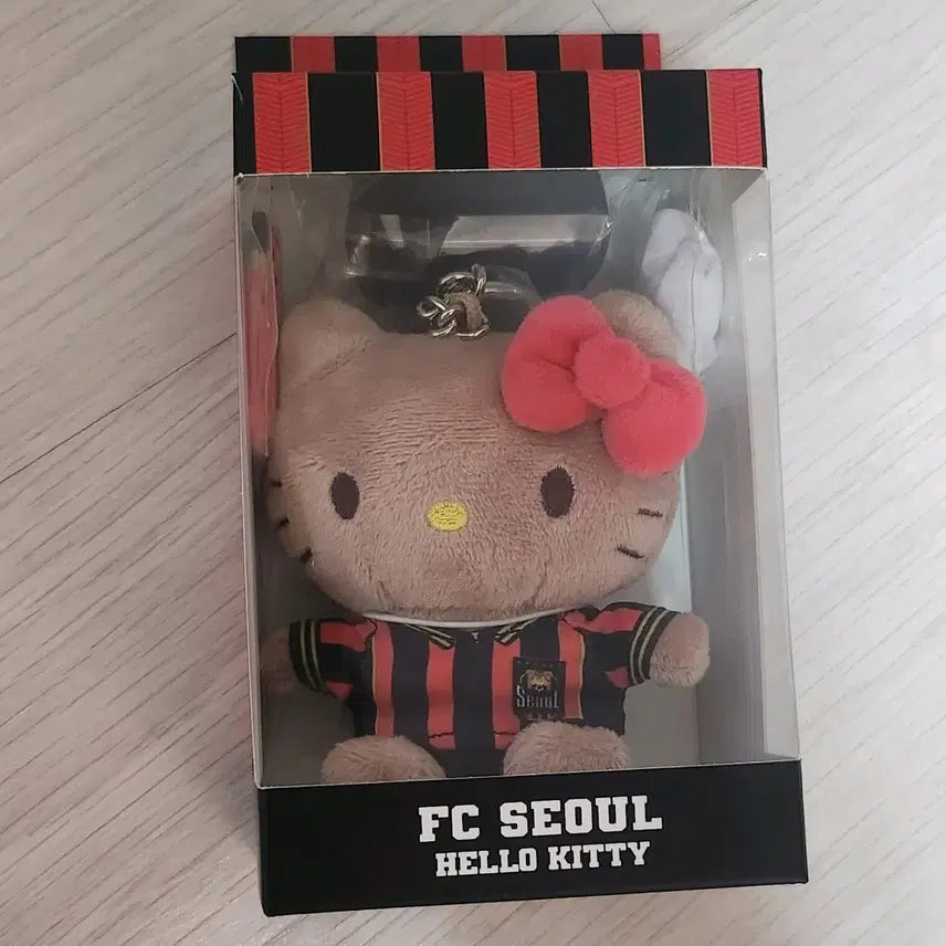 [BUNJANG] FC Seoul Sanrio Kitty Keychain / k리그 산리오 키링 fc서울 키티