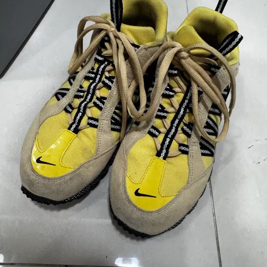 [BUNJANG] Nike Air Humara Sneakers (275mm) / 나이키 에어 휴마라 275