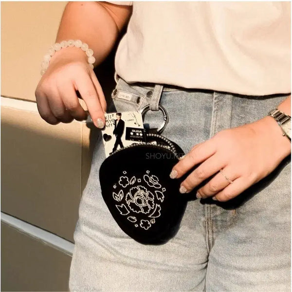 [BUNJANG] Agust D Suga Guitar Pick Pouch Keyring / Agust D 슈가 기타피크모양 파우치 키링 판매