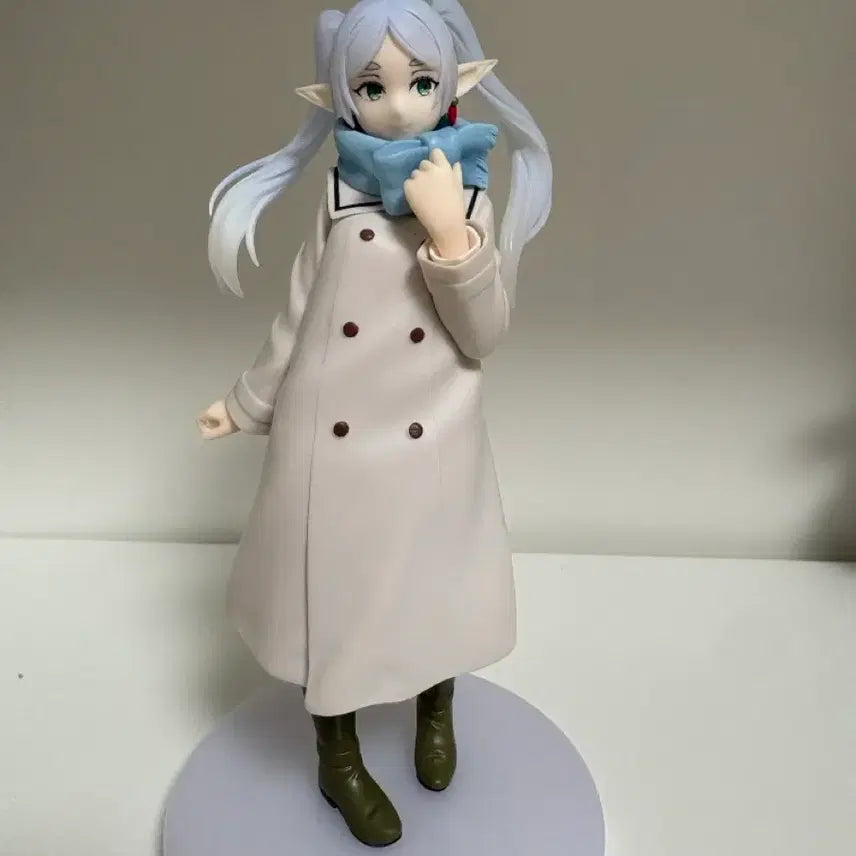 [BUNJANG] Frieren: Beyond Journey's End Frieren Winter Uniform Figure / 장송의 프리렌 프리렌 후류 동복 피규어 판매