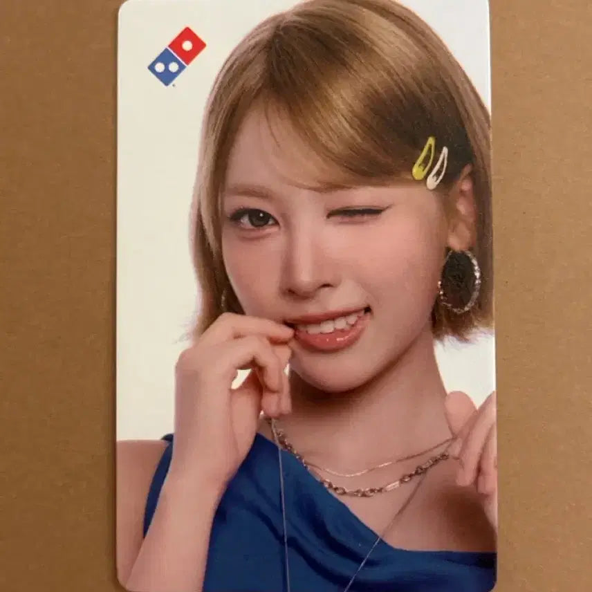 [BUNJANG] Domino's Pizza x Kiss of Life : the 1st Mini Album 'Born With Guts' - Meiy Photocard / 도미노피자 리센느 메이 포토카드