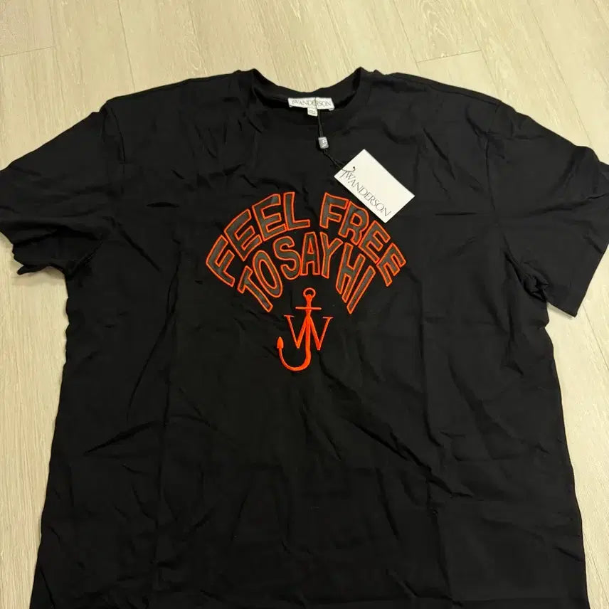 [BUNJANG] JW Anderson Black Short Sleeve T-Shirt / JW앤더슨 블랙 반팔티