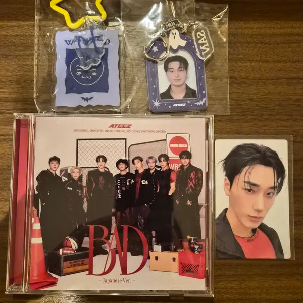 [BUNJANG] ATEEZ Japan Fanmeeting SAN Carabiner, ID Photocard Holder, BAD Japanese Ver. CD, Photocard Bundle Set / 에이티즈 일본팬미팅 굿즈 산