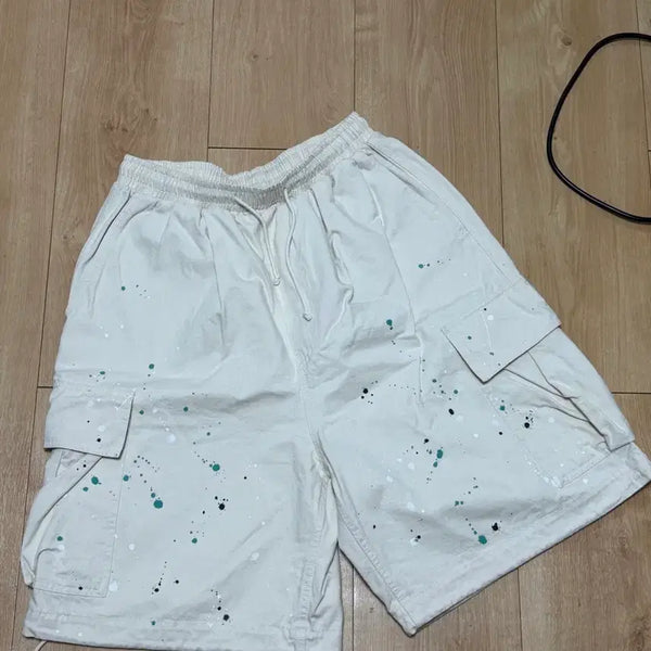 [BUNJANG] Q-Cumbers Painting Shorts Ivory Size 2 / 큐컴버스 페인팅 쇼츠 반바지 아이보리 2