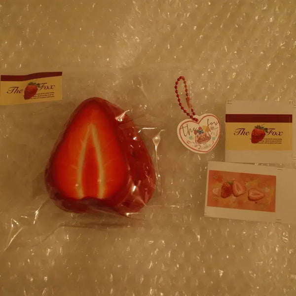 [BUNJANG] The Fox Strawberry Squishy Toy / The fox 더폭스 빅 딸기 말랑이