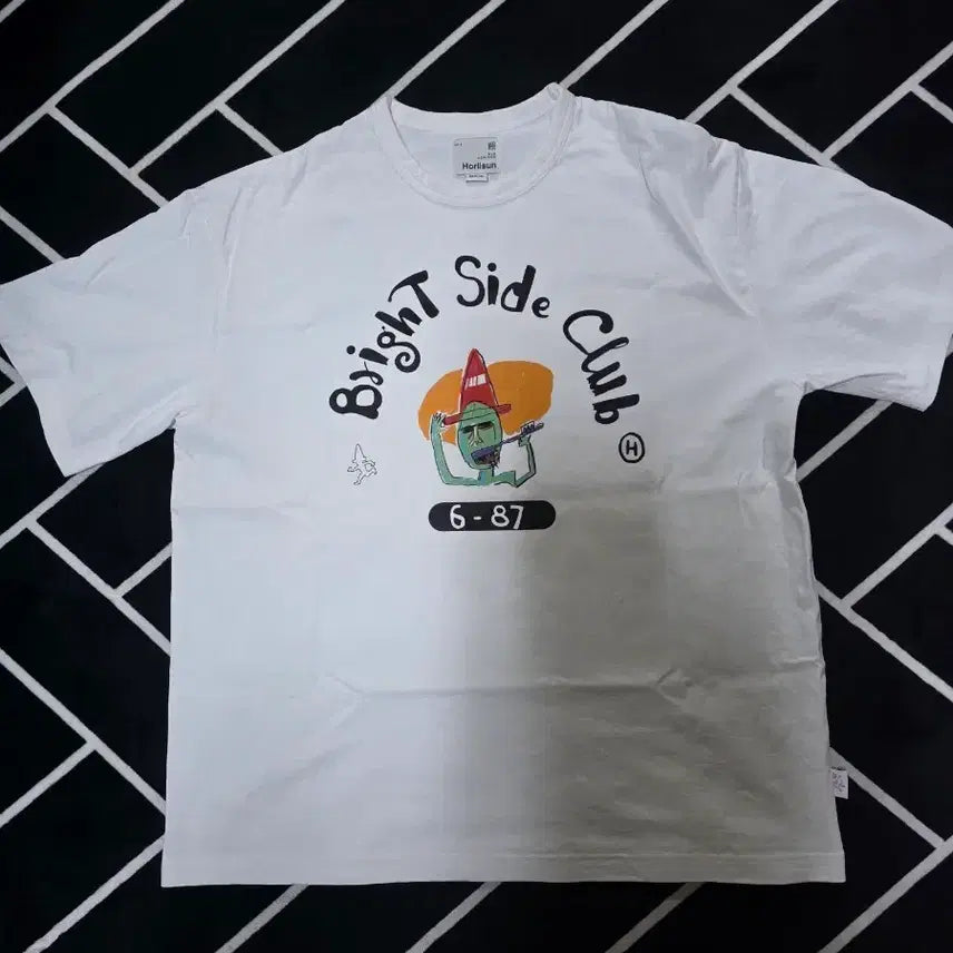 [BUNJANG] HOLY'SUN BSC Graphic T-Shirt Alien / 홀리선 BSC 그래픽 반팔 티셔츠 M 에일리언