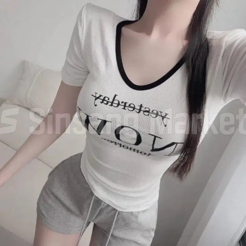 [BUNJANG] Naughty Black Mini V-Neck Cropped Top / [빠른발송] 나우티 검정 미니 브이넥 크롭 섹시 나염패드자체제작 배색