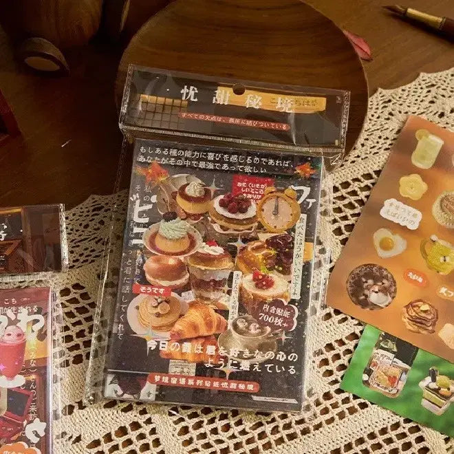 [BUNJANG] Japanese Vintage Retro A6 Sticker Book - Large Capacity 700 Pieces / 일본 빈티지 레트로 감성 A6 스티커북 대용량 조각 씰 700개 팩