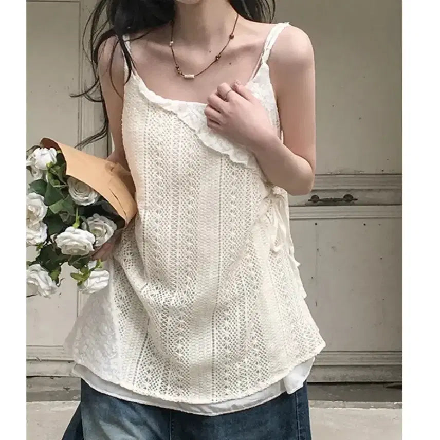 [BUNJANG] Able Rigi Zigzag Sleeveless Dress with Flower Punching and Side Shirring / 플라워 펀칭 꽃 옆셔링 슬리브리스 나시 원피스 레이어드 에이블리지그재그