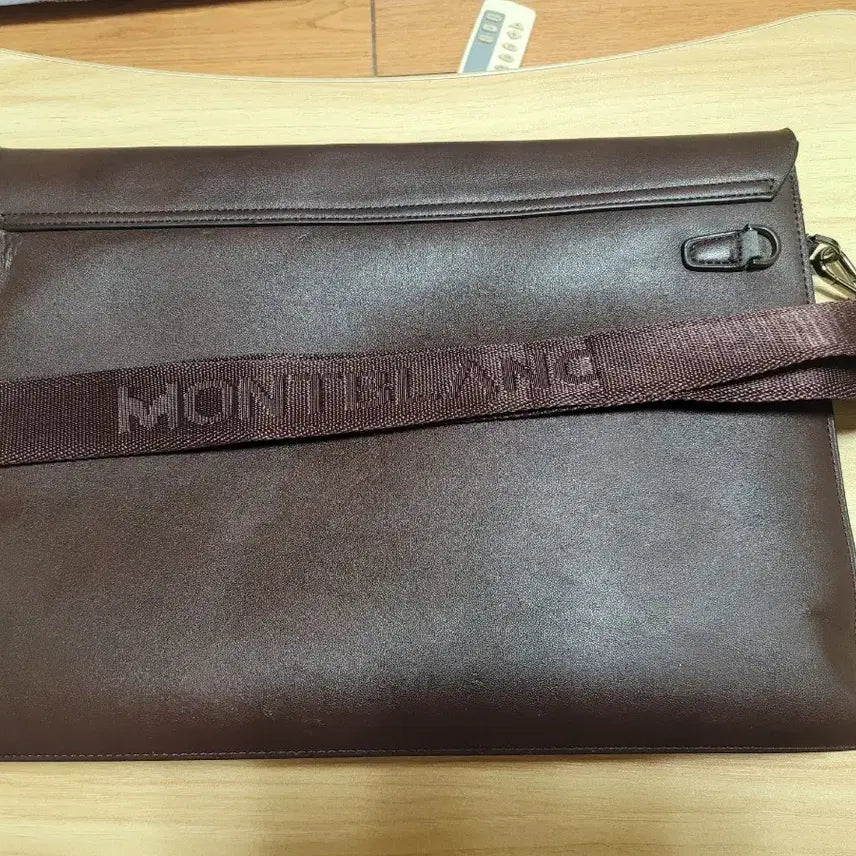 [BUNJANG] Montblanc Leather Crossbody Bag Dark Brown / 몽블랑 가죽 크로스백 다크브라운