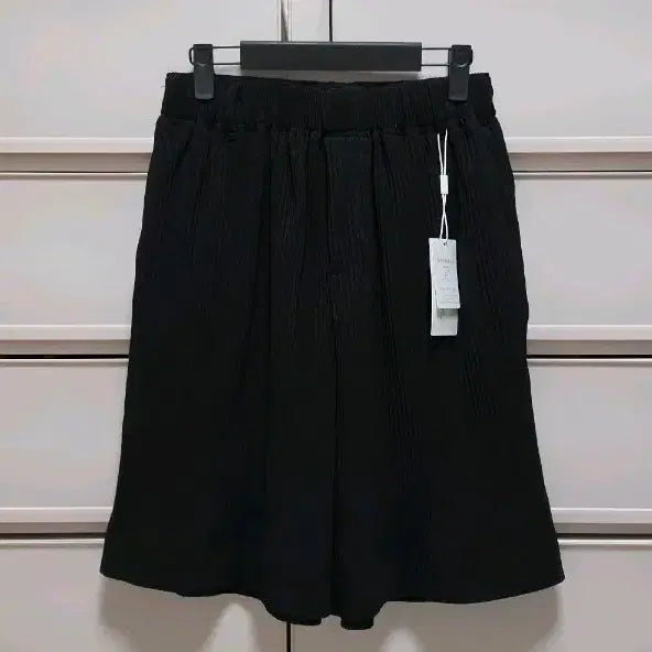 [BUNJANG] Pleated Shorts New / 플리츠 반바지 새상품