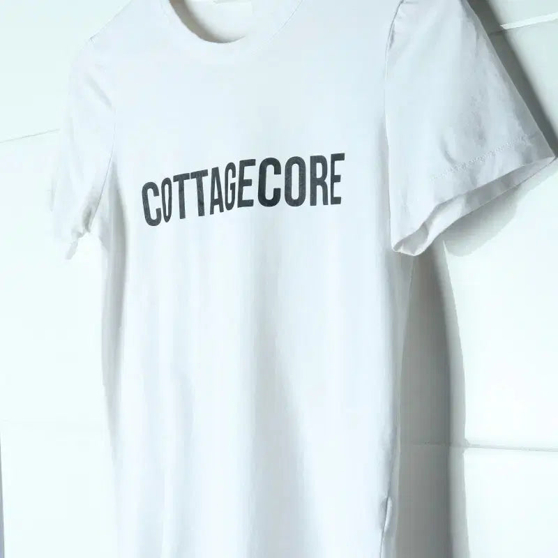 [BUNJANG] Juicy Judy Semi-Crop T-Shirt White / W(S) 쥬시쥬디 반팔 티셔츠 흰색 세미크롭 기능성-H36394