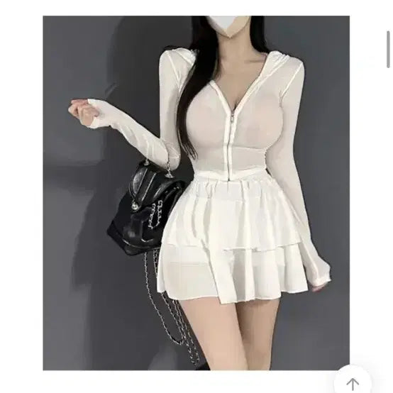 [BUNJANG] Ablley Cropped Hooded Zip-Up White One Size / 에이블리 쫀쫀 크롭 후드집업 단품 새상품