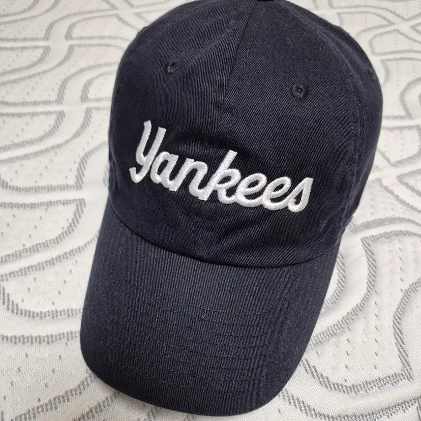 [BUNJANG] Nike Yankees Logo Ball Cap Black / 나이키 양키스 로고 볼캡 블랙