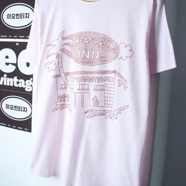 [BUNJANG] The Ashlyn Sketch Printing Short Sleeve T-Shirt Pink / W(F) 더애쉴린 반팔 티셔츠 스케치프린팅 연핑크 키치-H36461