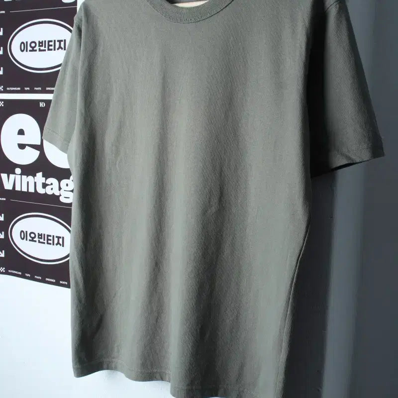 [BUNJANG] Uniqlo U-Line Plain T-Shirt Green (L-XL) / (L-XL) 유니클로 반팔 티셔츠 U라인 무지 그린-H36463