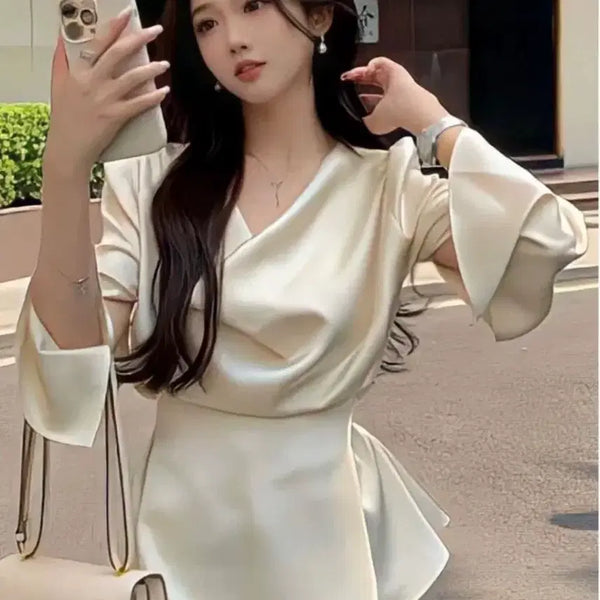 [BUNJANG] Elegant Satin Blouse / 우아한 새틴 블라우스