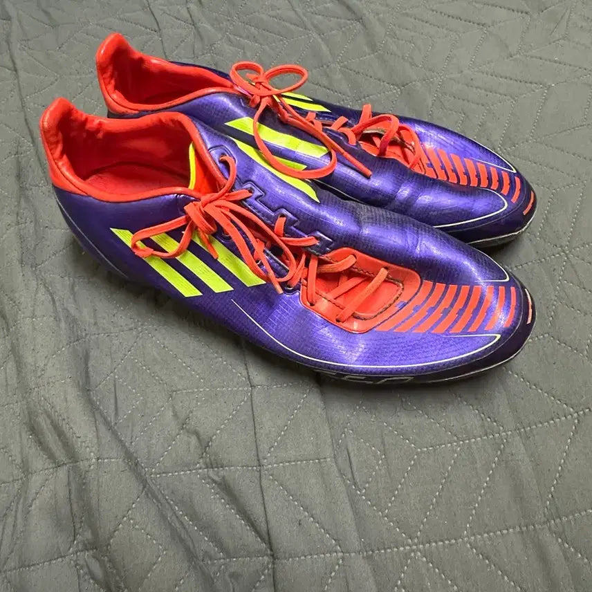 [BUNJANG] Adidas Football Boots (Size 260) / 아디다스 축구화 급처 (260)